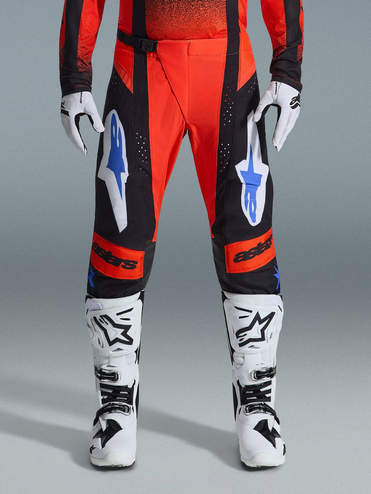 2026 Techstar Knif Gear Set