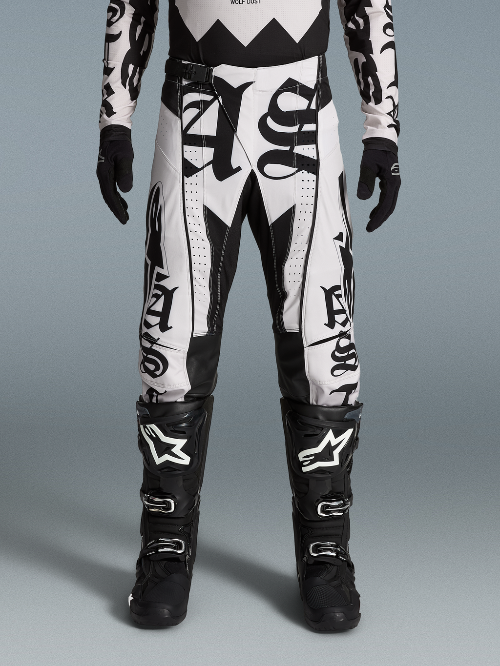 Limited Edition Techstar Wolf Dust Gear Set