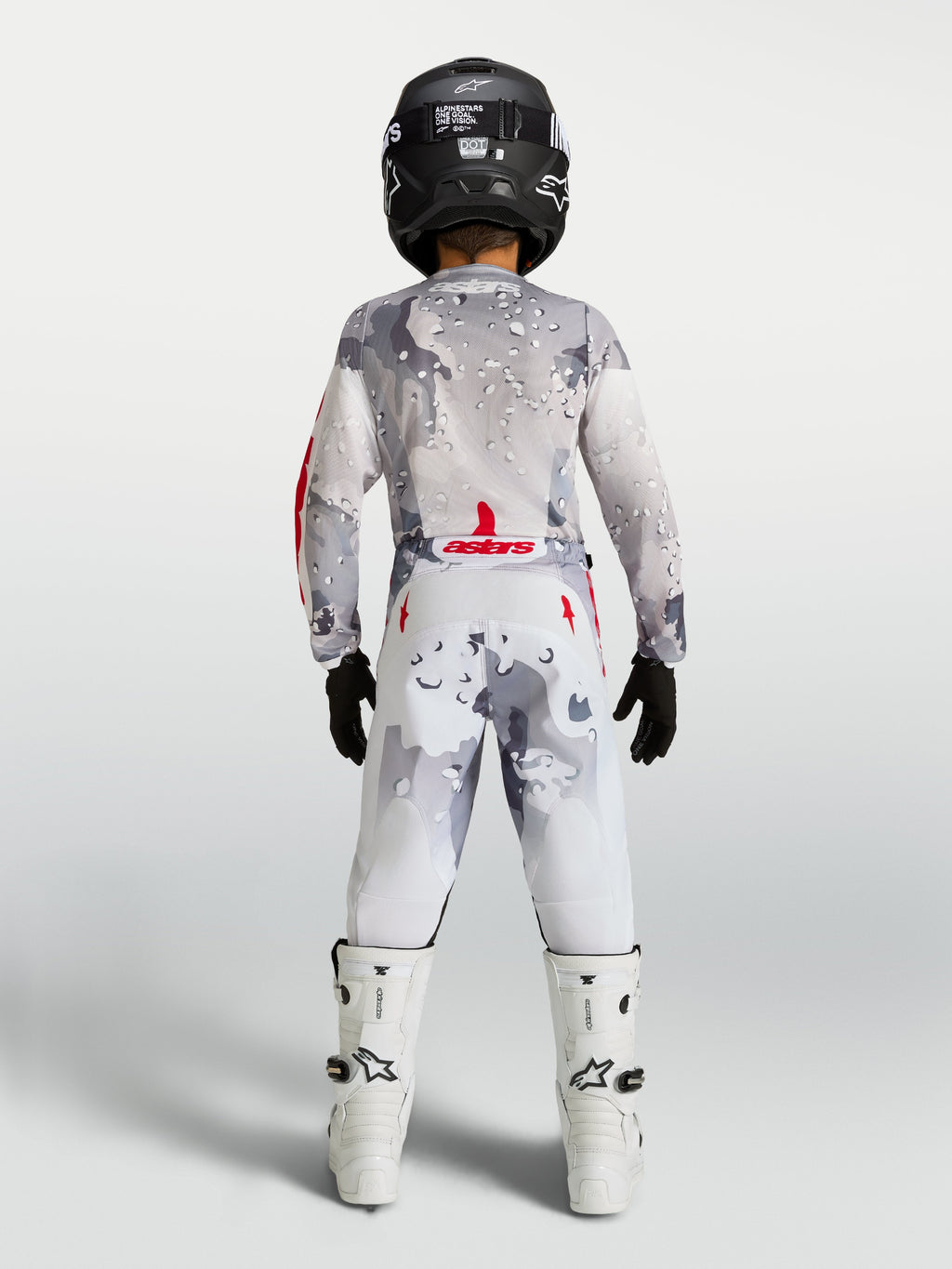 Youth Fluid Lone Gear Set